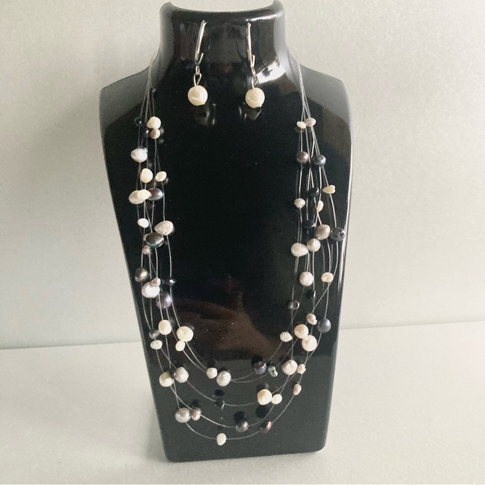 Multi-Strand Black and White faux Pearl Beaded preloved Necklace and Earrings